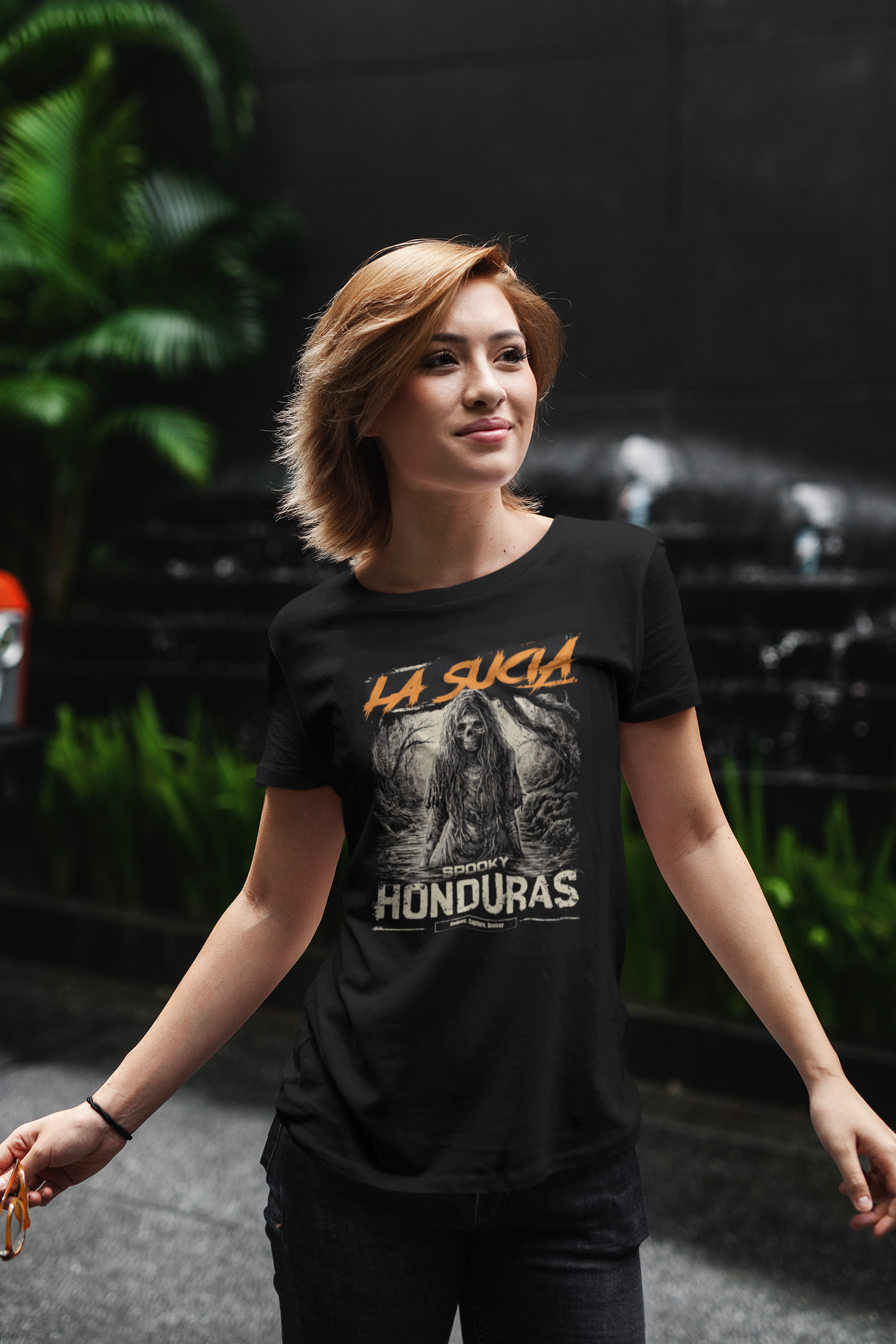 La Sucia Tee – Spooky Drop 2025